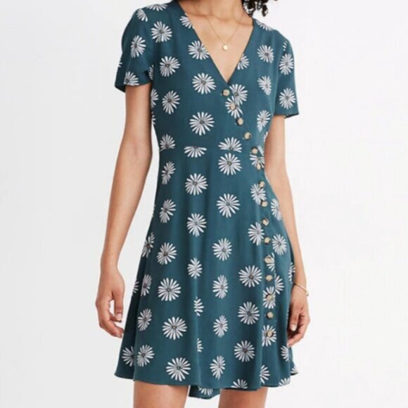 Madewell Daisy Button Up Wrap Dress - Picture 2 of 11